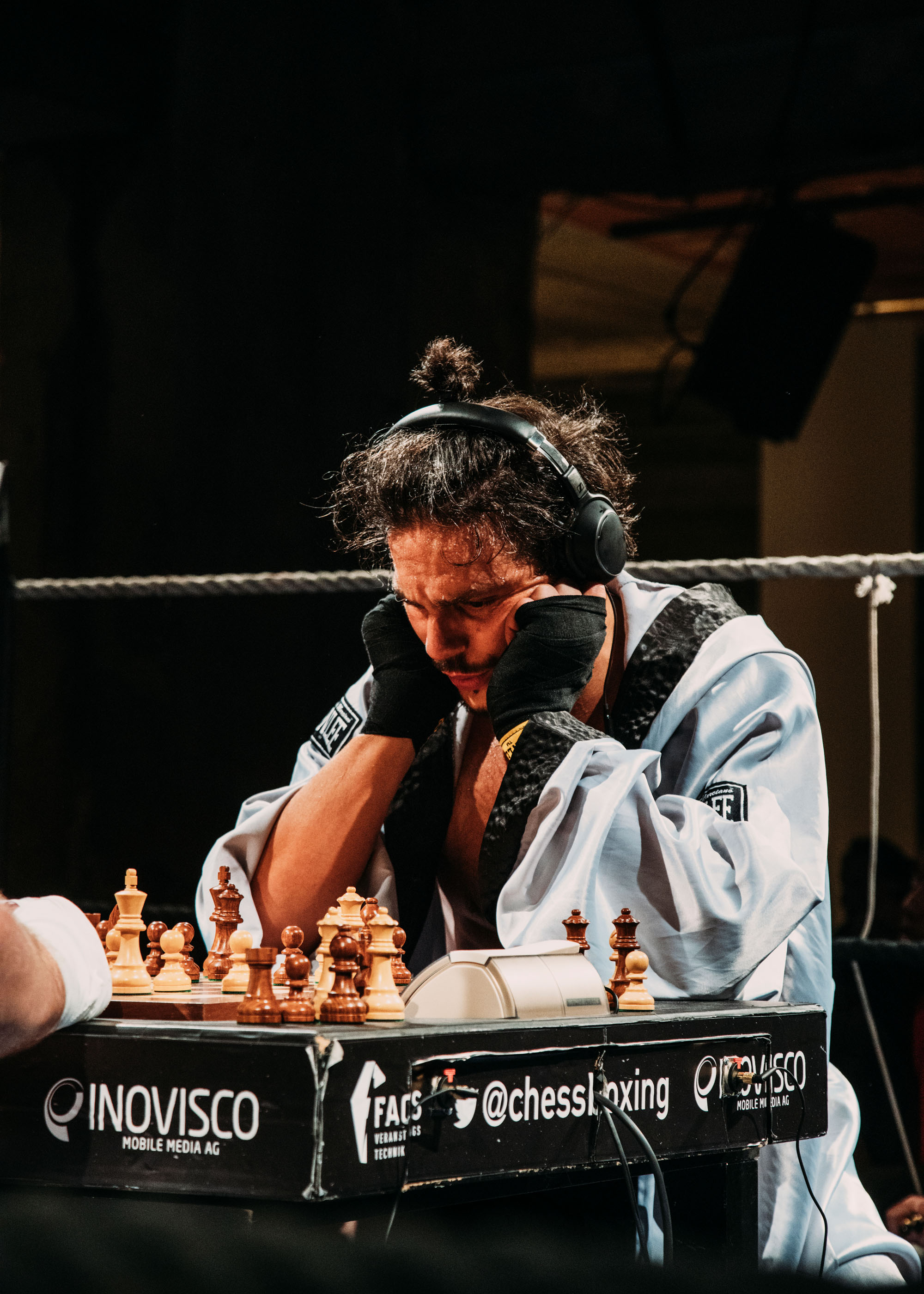 #editorial #chess #boxing #perdiz #querida #berlin