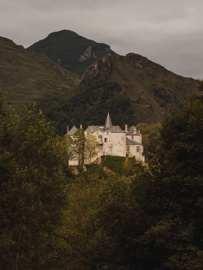 #chateau #gudanes #kinfolk #pyrinees #castle #cobalto #landscapes