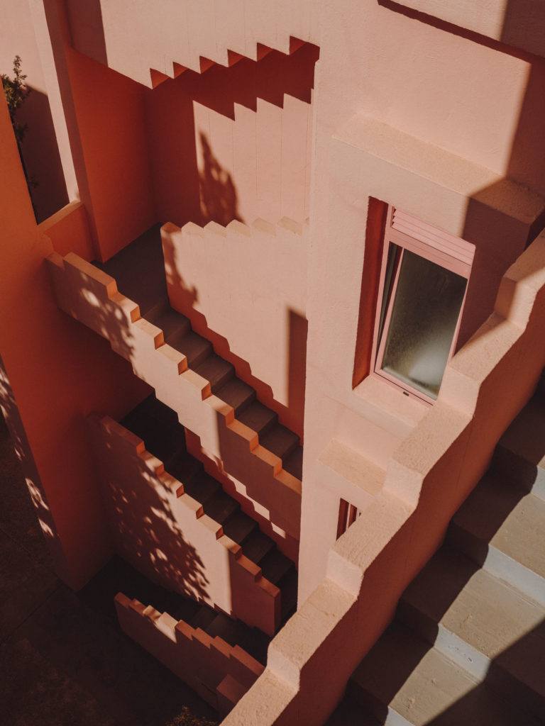 #xanadu #murallaroja #gestalten #visionsofarchitecture #bofill #calpe #valencia #spain #stairs #pink