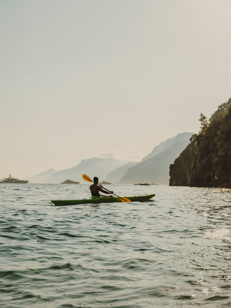 #airbnbmagazine #kayak #mediterranean #costaamalfitana #positano 