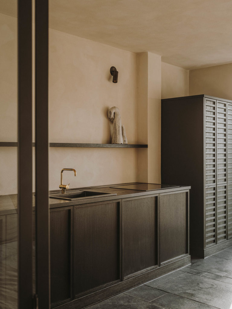 #greece #athens #andrewtrotter #10am  #kitchen #interiors