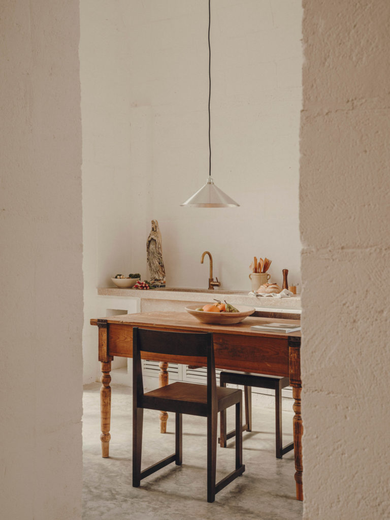 #italy #puglia #andrewtrotter #borgogallana  #interiors #kitchen