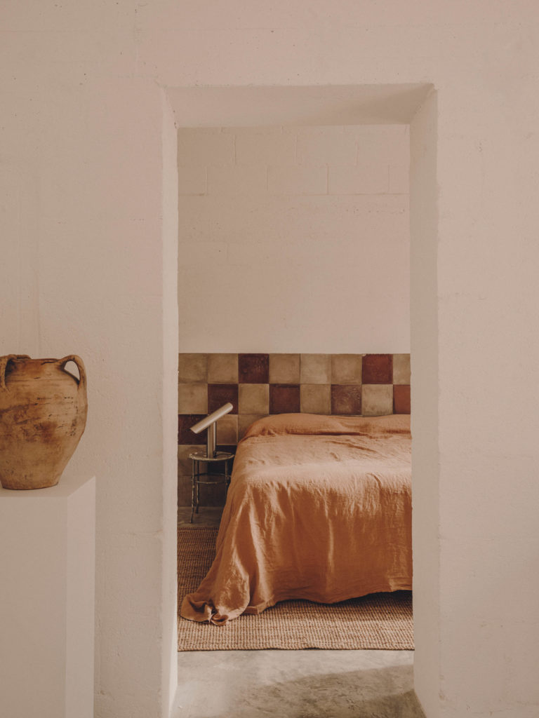 #italy #puglia #andrewtrotter #borgogallana  #interiors #bedroom