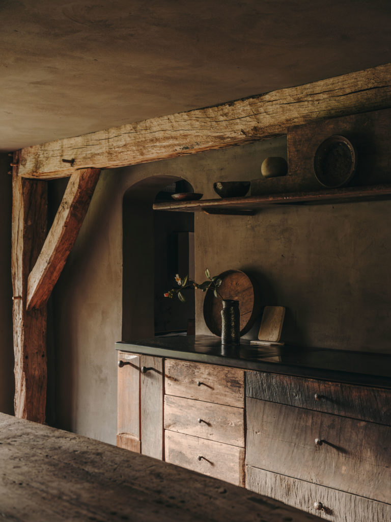 #kinfolk #gravenwezel #pavilion #antwerp #axelvervoordt #belgium #interiors #wabisabi #kitchen #details