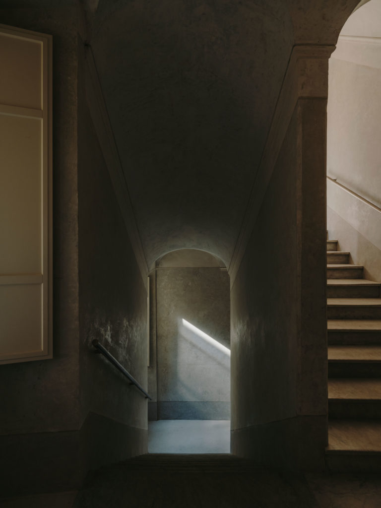 #henrytimi #roma #openhouse #hotels #nomos #stairs