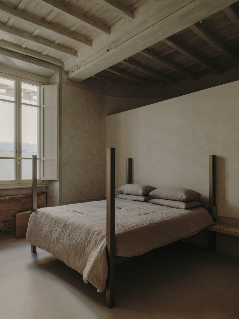 #henrytimi #roma #openhouse #hotels #nomos #bedrooms