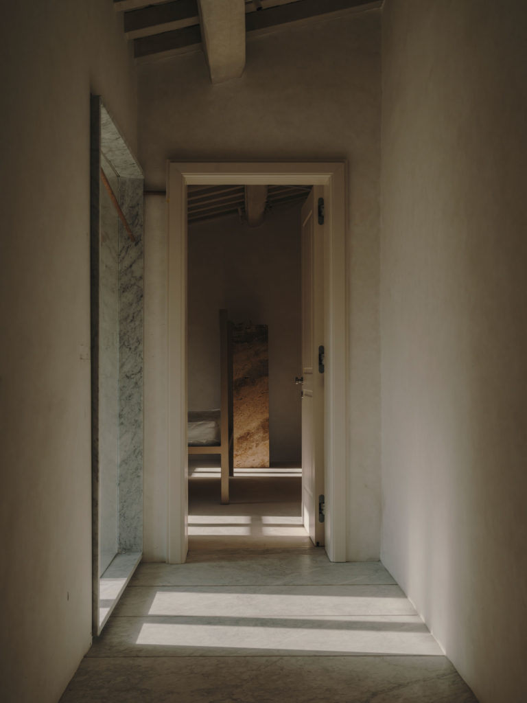 #henrytimi #roma #openhouse #hotels #nomos #corridor