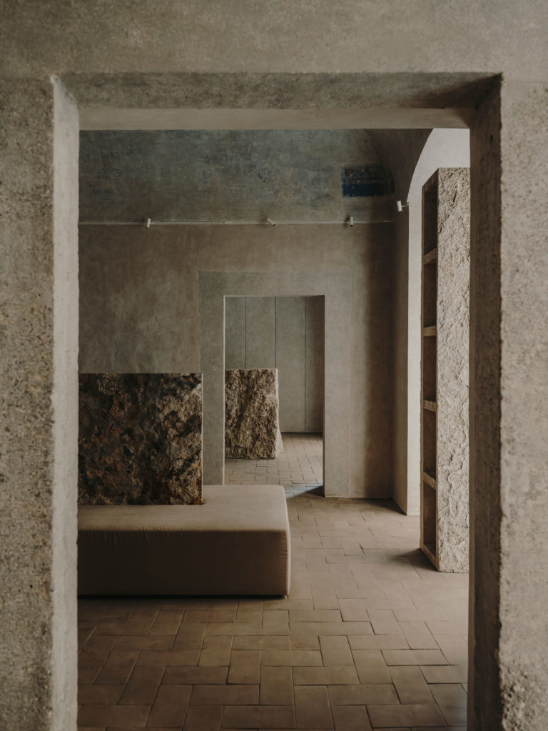 #henrytimi #roma #openhouse #hotels #nomos #lobby