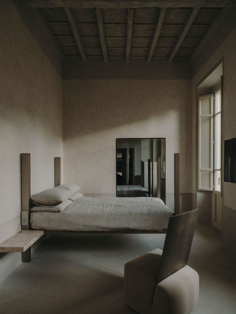 #henrytimi #roma #openhouse #hotels #nomos #bedrooms