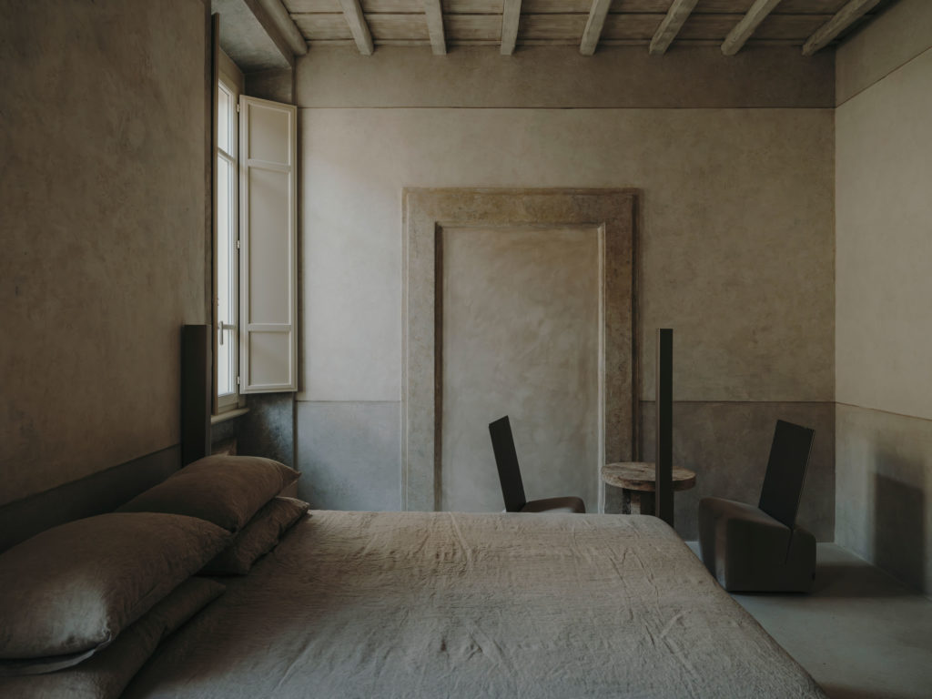 #henrytimi #roma #openhouse #hotels #nomos #bedrooms