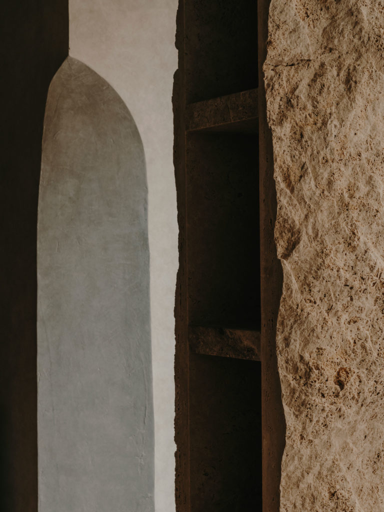 #henrytimi #roma #openhouse #hotels #nomos #detail #textures