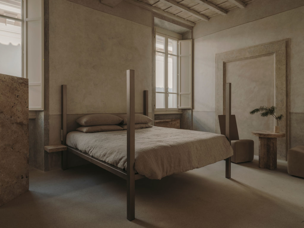 #henrytimi #roma #openhouse #hotels #nomos #bedroom