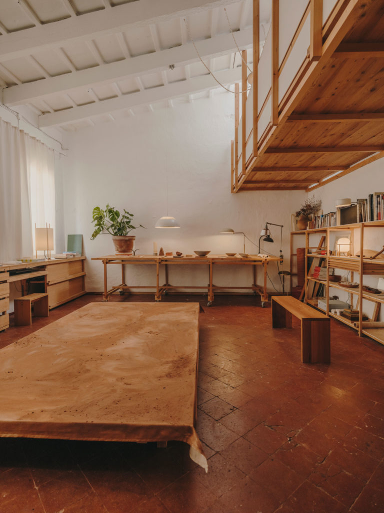 #ajuar #workshop #artist #lemoslehmann #menorca #ciutadella #dwell #mud #interiors