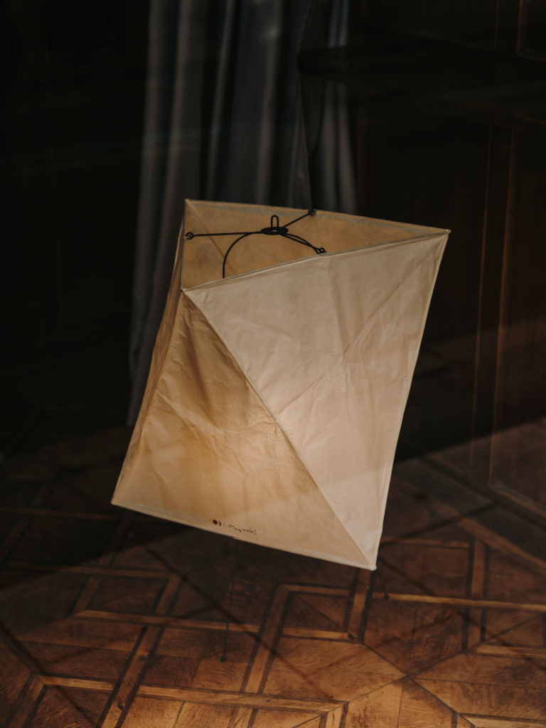 #plantea #acid #coffee #madrid #interiors #noguchi #lamps