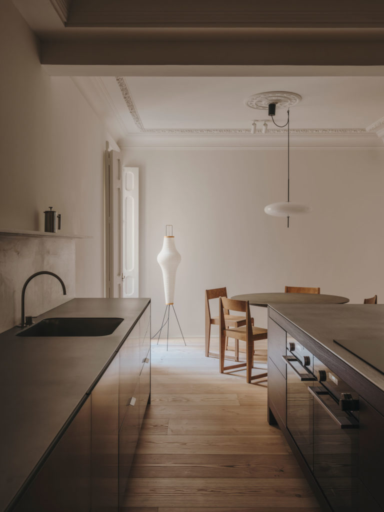 #plantea #interiors #casadh #apartments #madrid #noguchi #akari #frama
