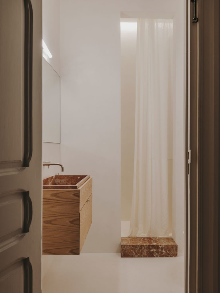 #plantea #casadh #interiors #apartments #madrid #bathroom