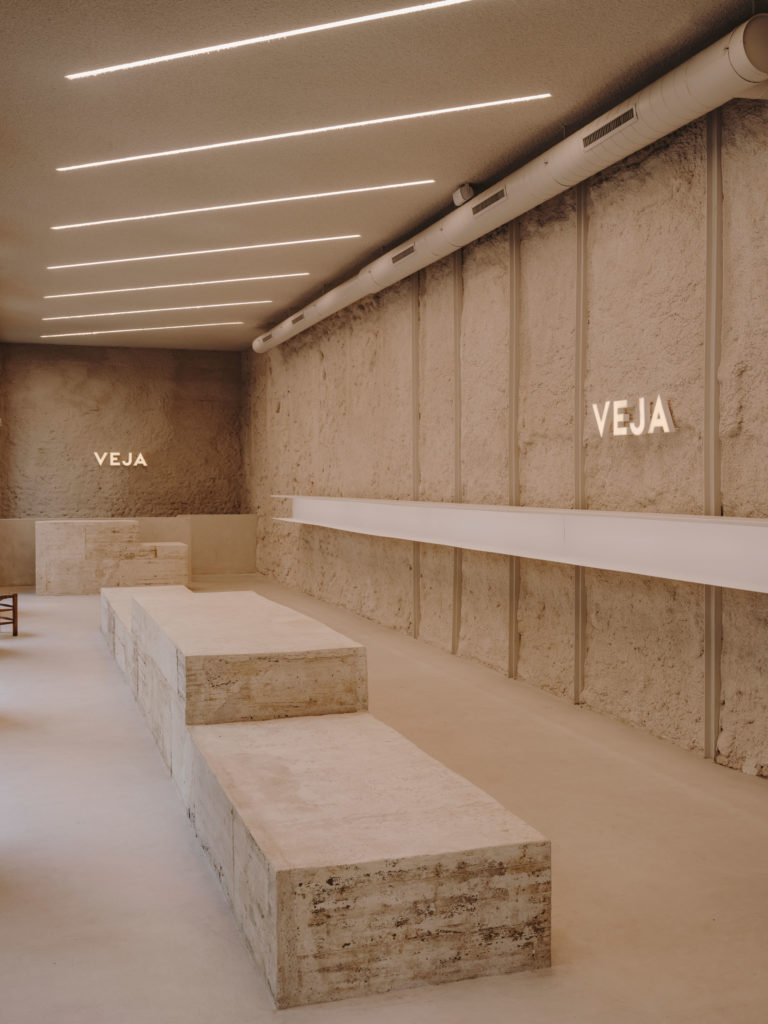 #plantea #interiors #retail #veja #interiors #madrid 